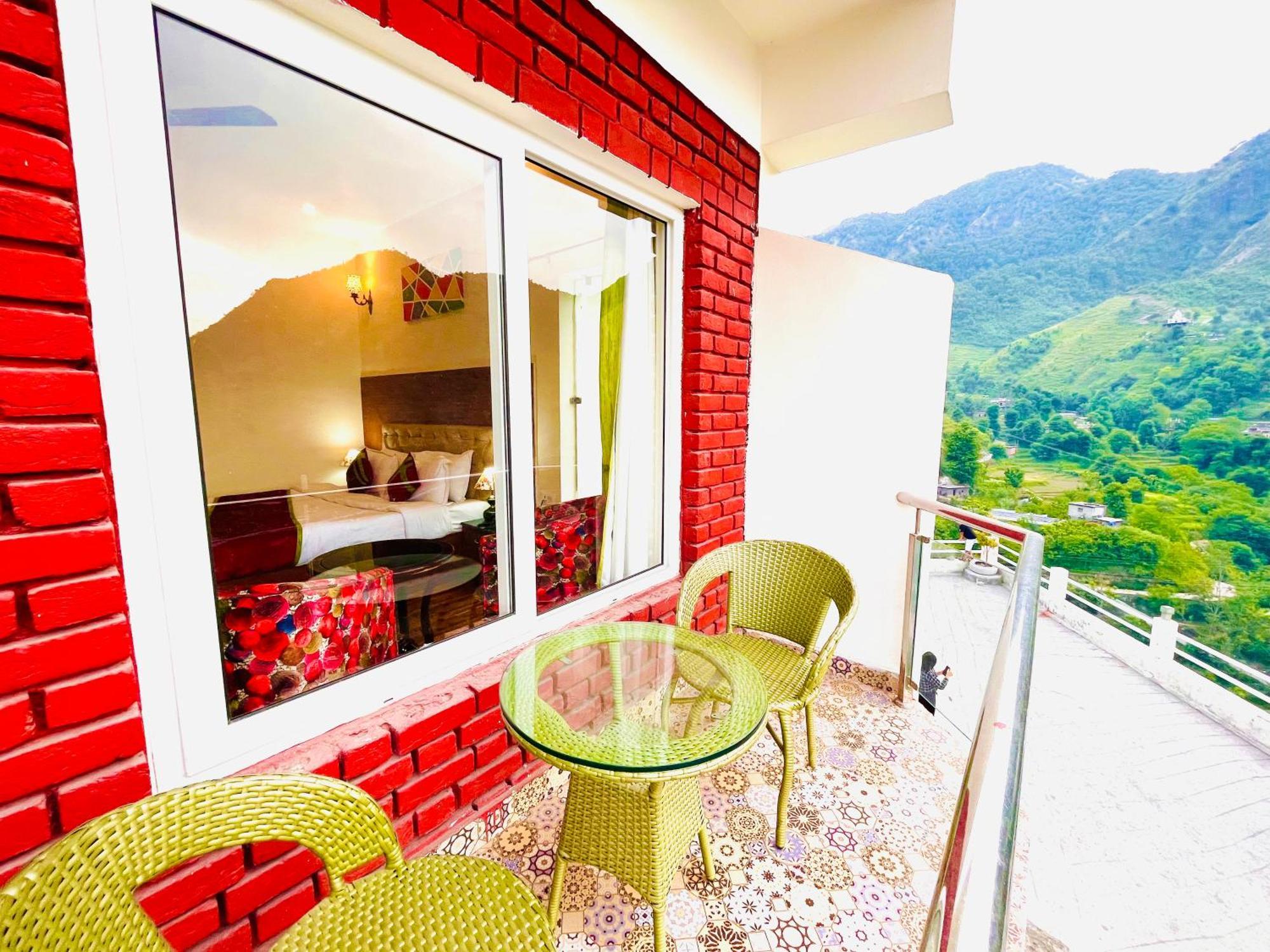 The Kempty Osasis - A Boutique Resort With Scenic Mountain View In Mussoorie Ngoại thất bức ảnh